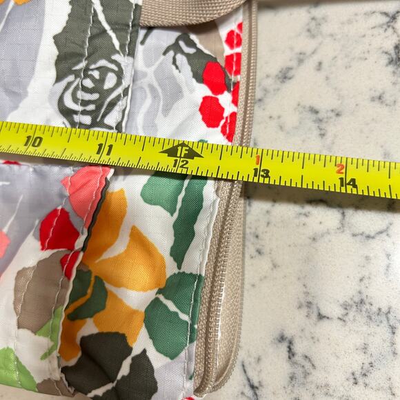 LeSportsac Tote Weekender Travel Bag Tan Straps White Multicolor Floral 18x13x7 - Picture 9 of 16